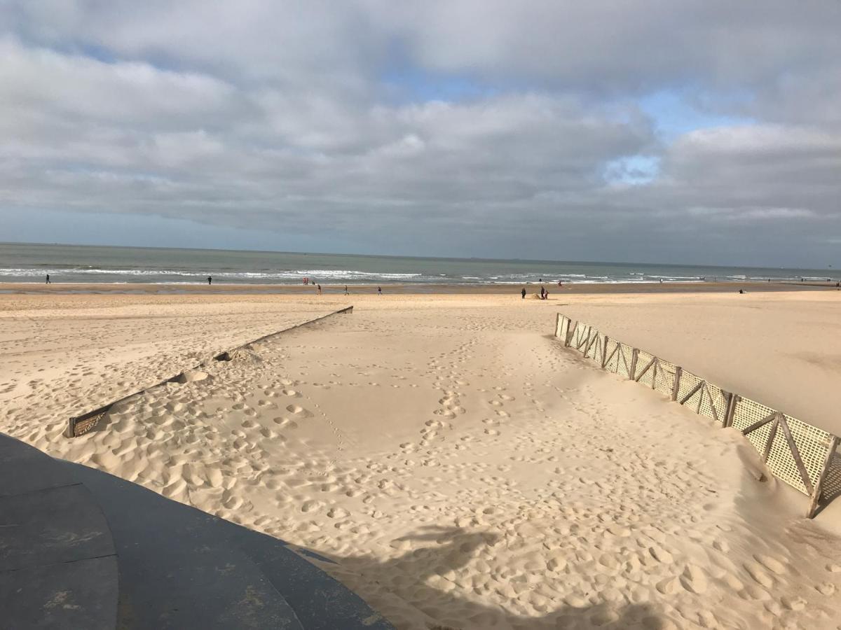Panoramic Seaview Apartment With Free Private Garage Oostende Eksteriør billede